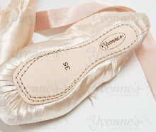Load image into Gallery viewer, Ballet Pointe Shoe