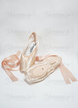 Load image into Gallery viewer, Ballet Pointe Shoe
